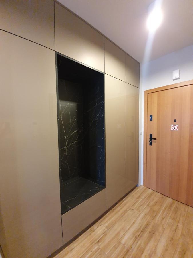 Apartamenty Ceglana Park -Parking W Hali Garazowej- Piekne Nowe Osiedle Katowice Exterior foto